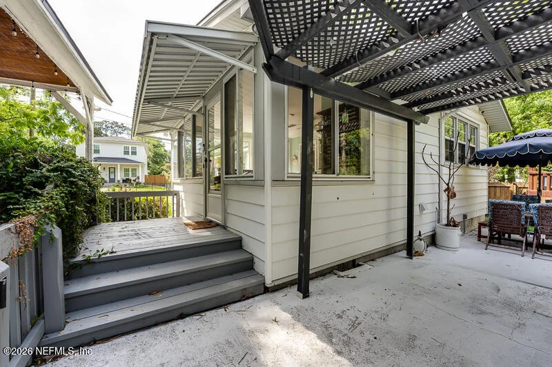 Photo of 1335 AZALEA Drive
