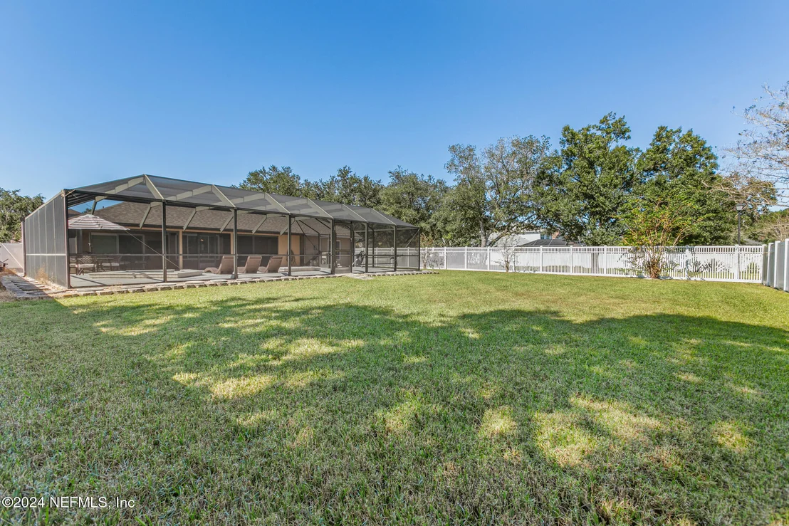 Photo of 800 LAPOMA Way