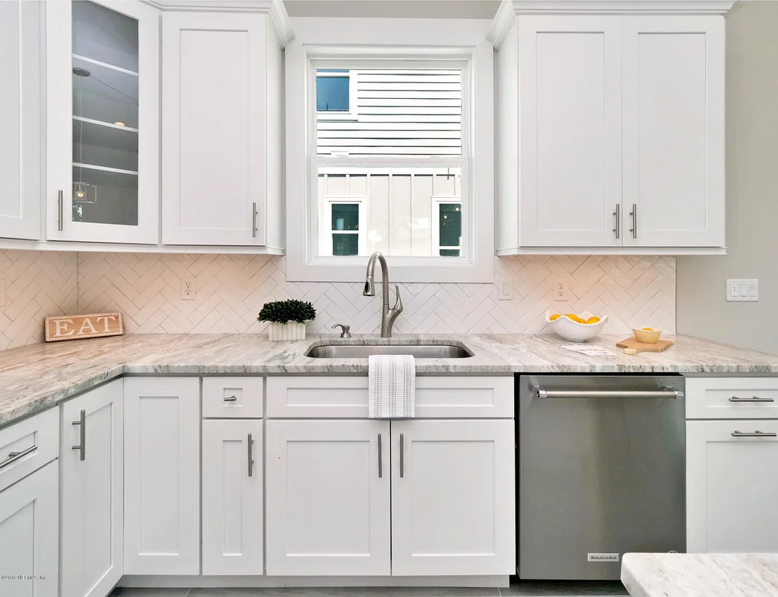 Photo of 232 DAVIS Street
