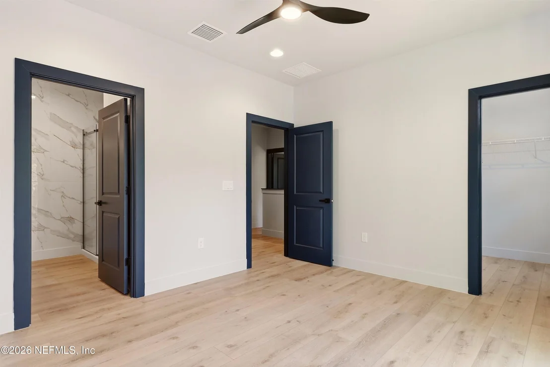 Photo of 18 E PARK Avenue