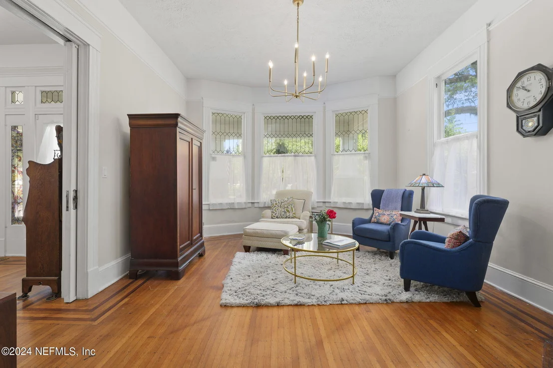 Photo of 2772 RIVERSIDE Avenue