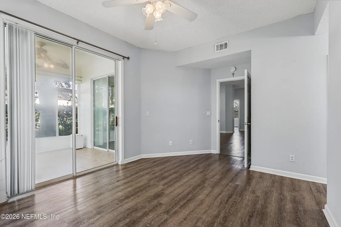 Photo of 910 PINE VALLEY Place