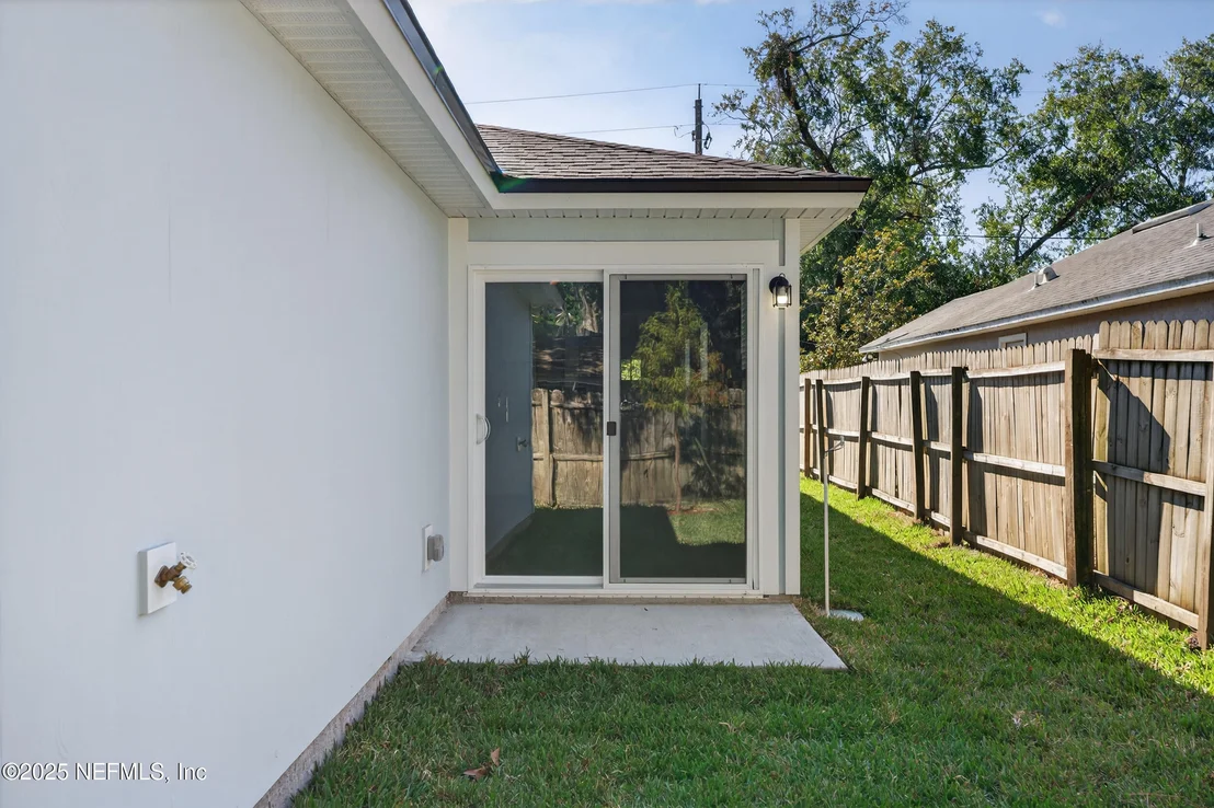 Photo of 8513 DANDY Avenue