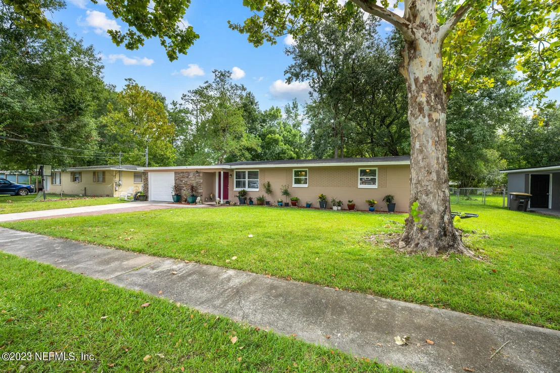 Photo of 6049 VERDES Road
