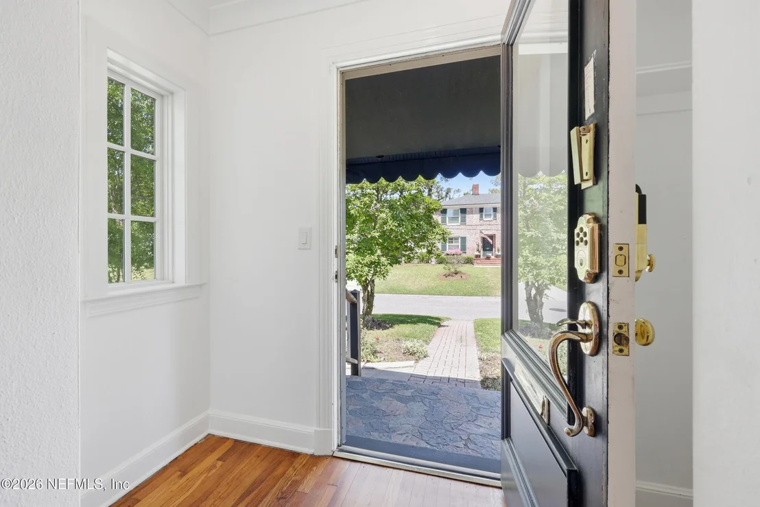 Photo of 1622 AVOCA Place