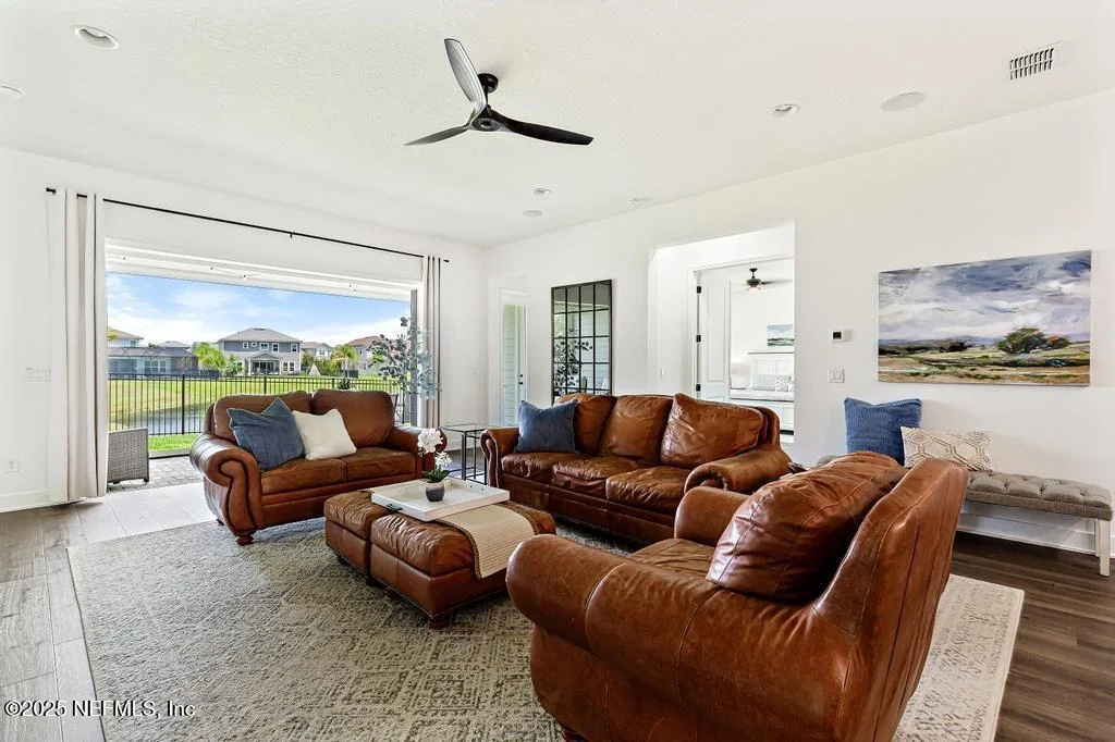 Photo of 638 WINDLEY Drive