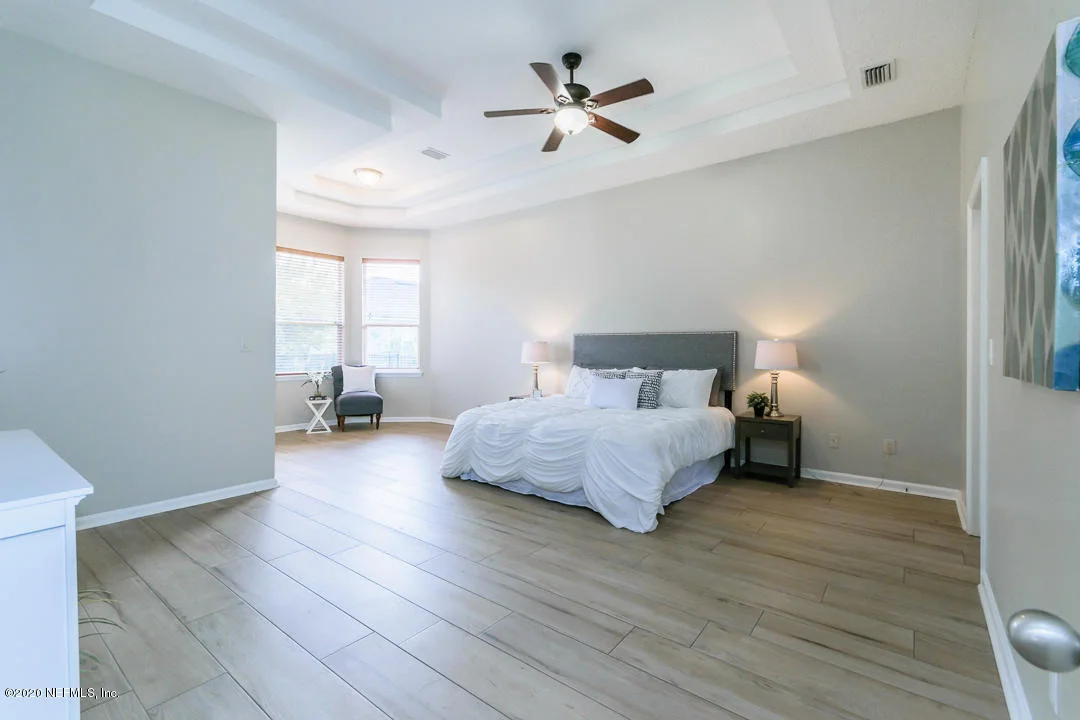 Photo of 228 HOLLAND Drive