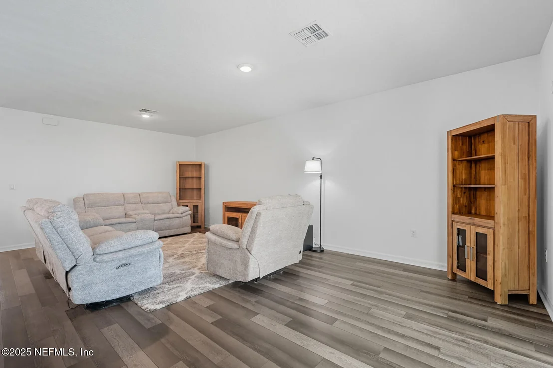 Photo of 31 RIDGE Road
