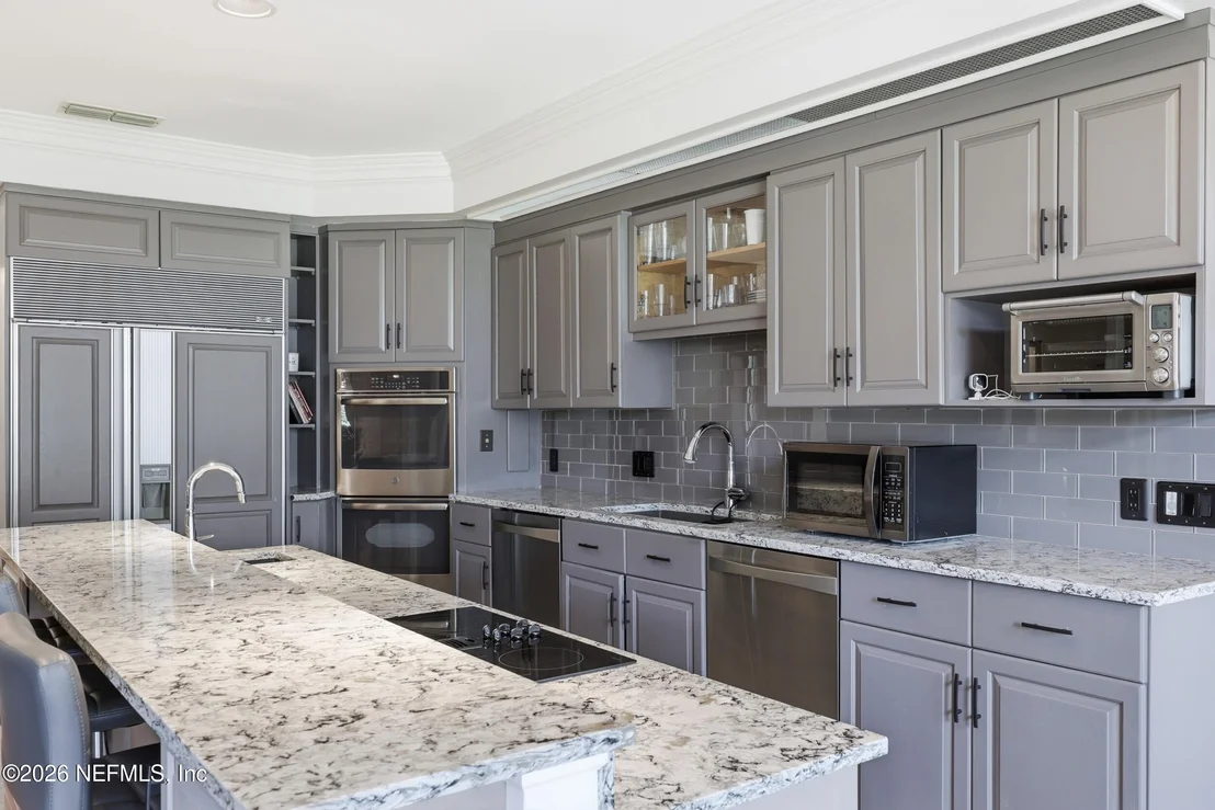 Photo of 2656 BEAUCLERC Road