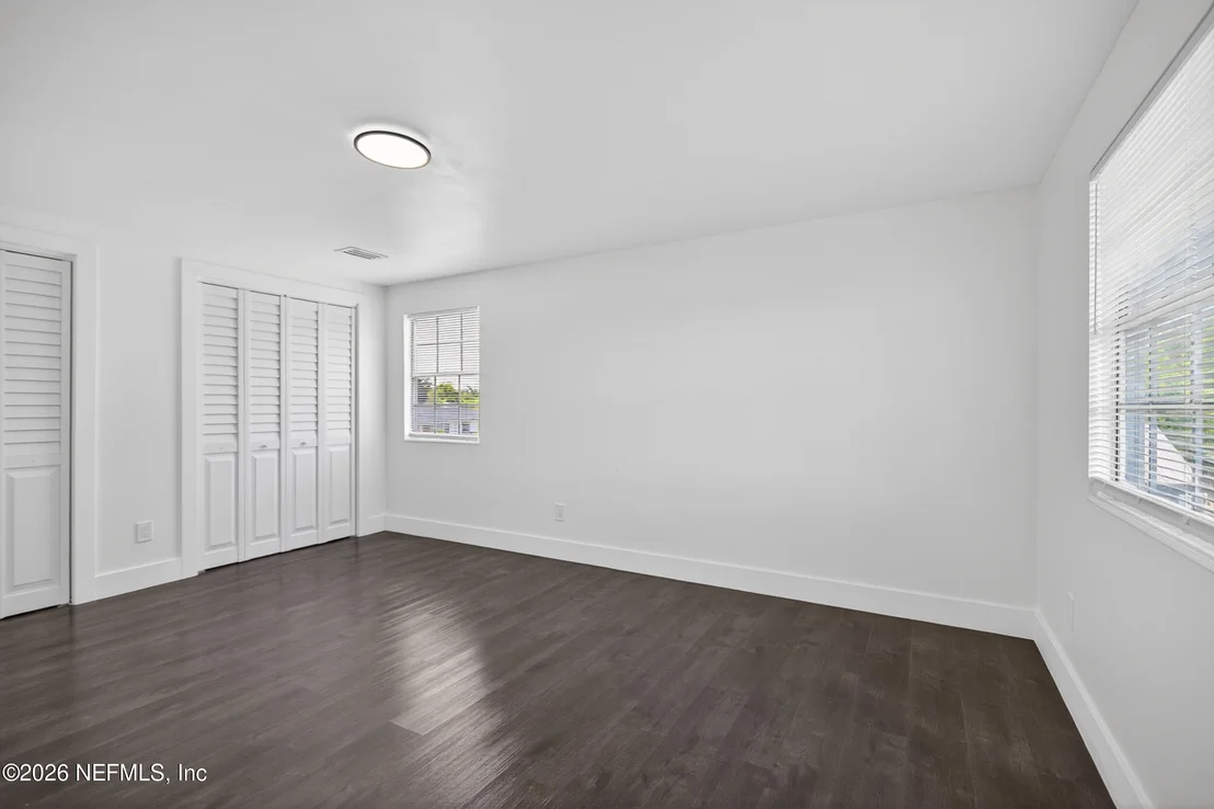 Photo of 1407 GRANDVIEW Drive