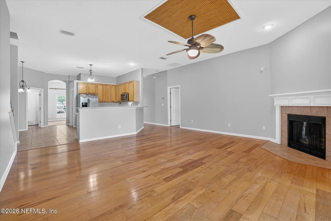 Photo of 1412 WALNUT CREEK Drive