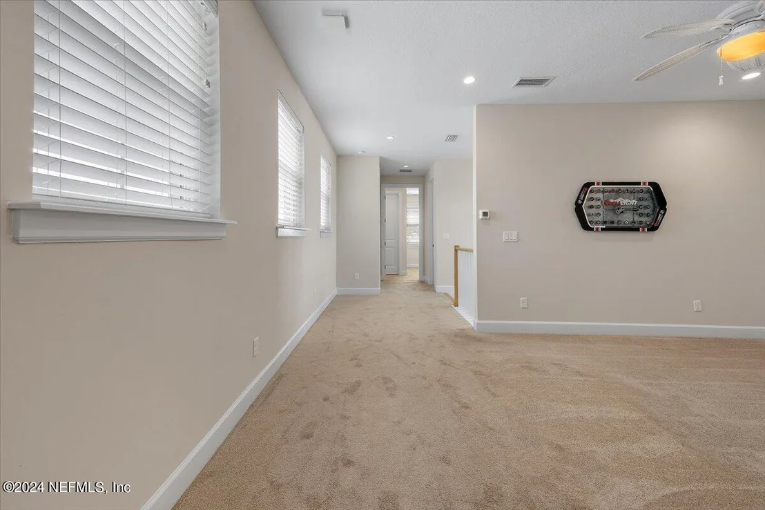 Photo of 92 OCEANVIEW Drive