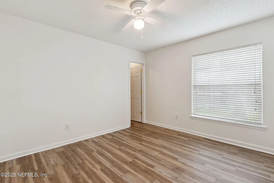 Photo of 2005 FROGMORE Drive