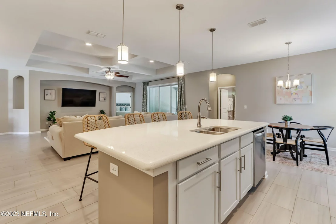 Photo of 85771 BLACK TERN Drive