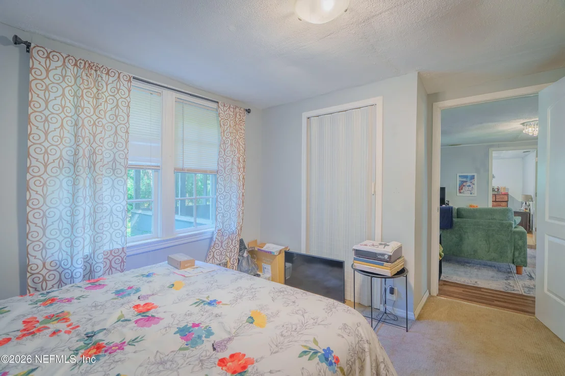 Photo of 210 PINE Avenue