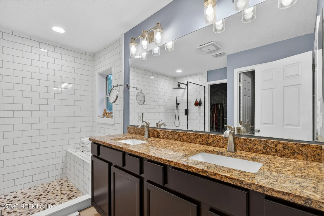 Photo of 356 SUNSHINE Drive