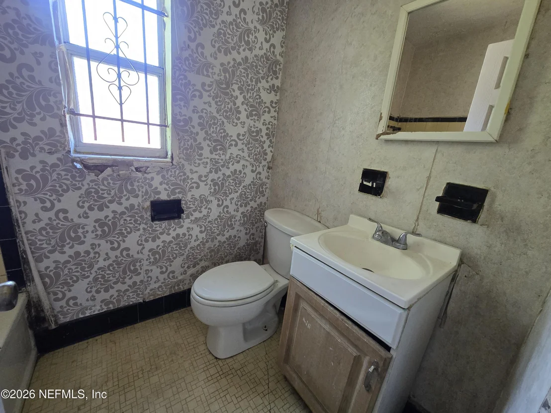 Photo of 2736 LIPPIA Road