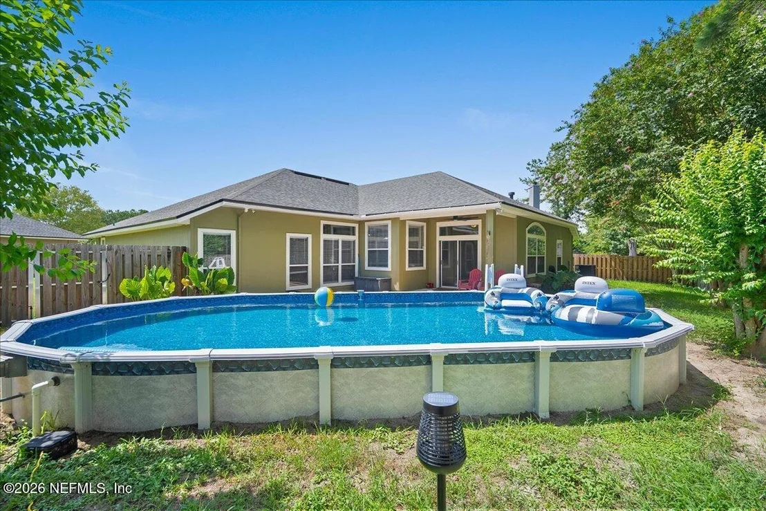 Photo of 817 ESQUIRE Lane