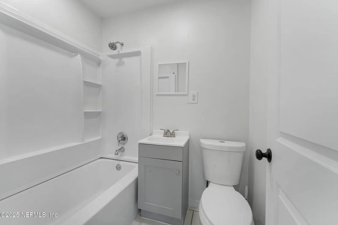 Photo of 2626 LEONID Road