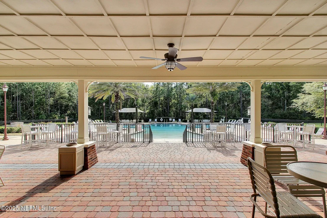 Photo of 85558 FALL RIVER Parkway