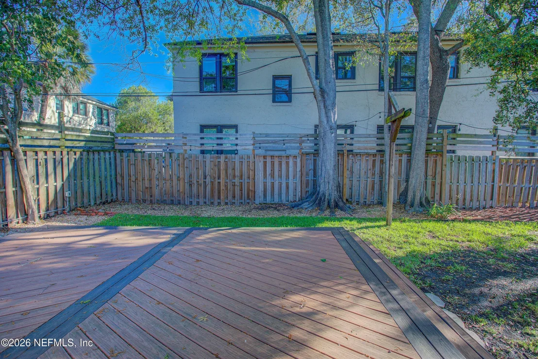 Photo of 1827 CHERRY Street