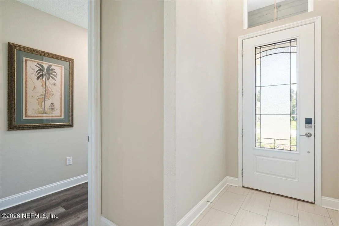 Photo of 472 GLORIETA Drive