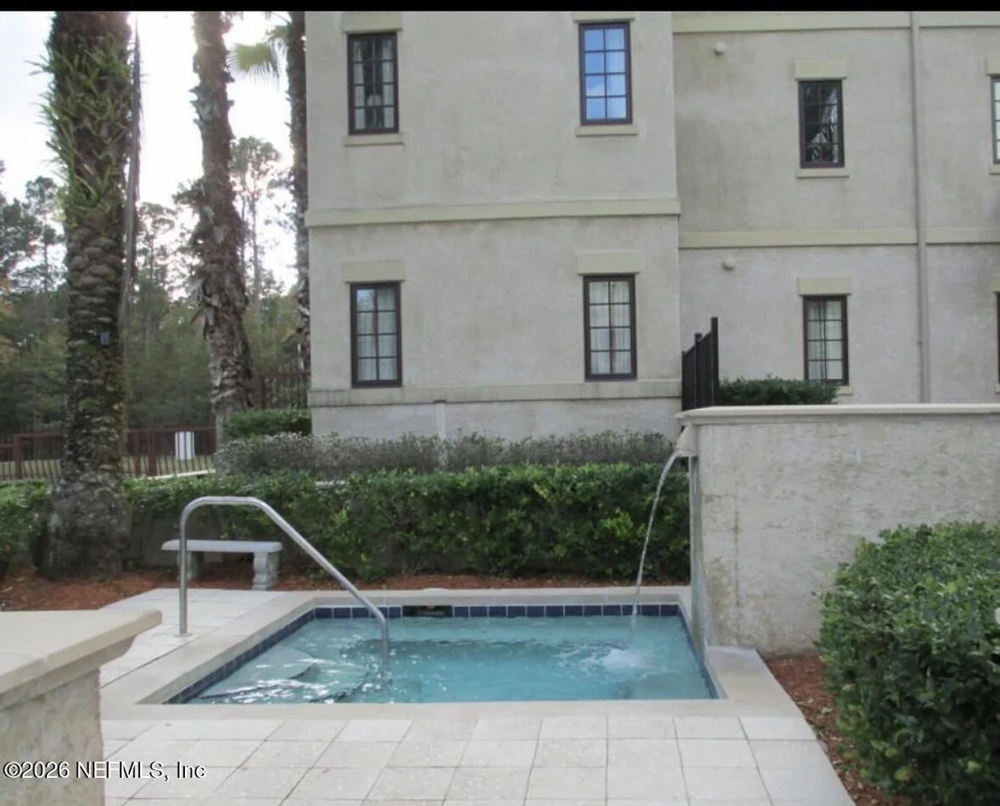 Photo of Unit 220 at 955 REGISTRY Boulevard