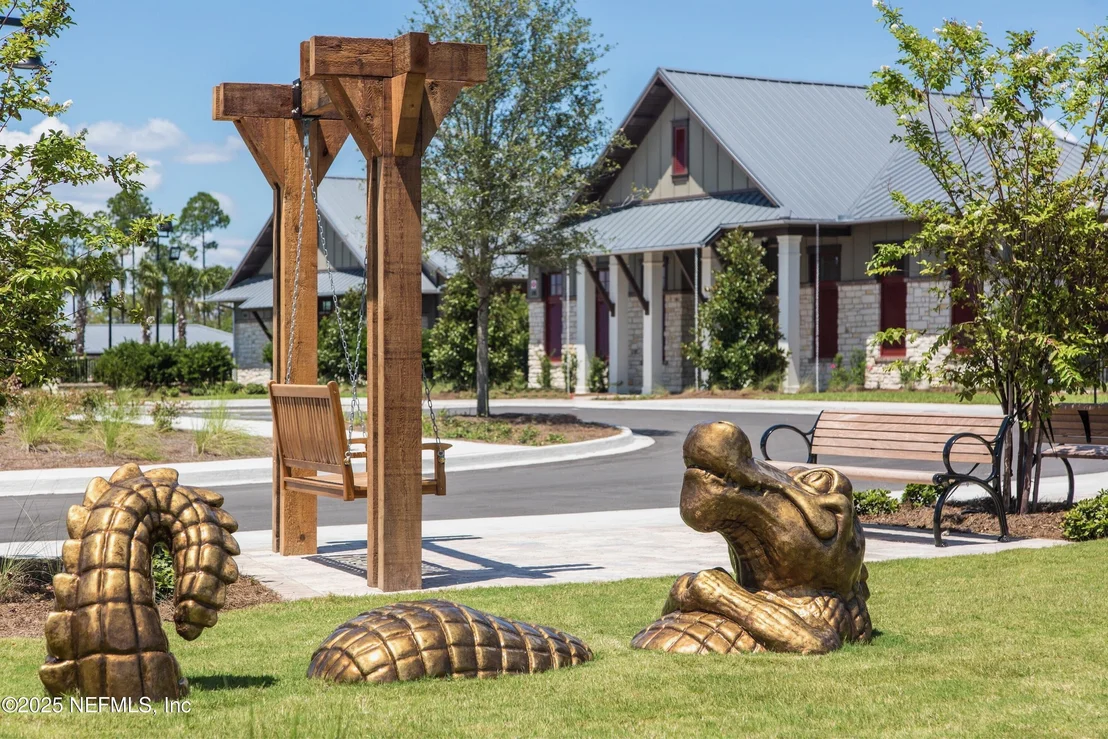 Photo of 460 KINGBIRD Drive