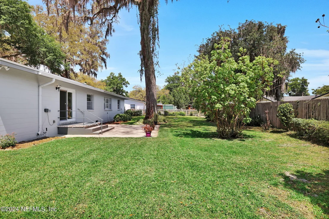 Photo of 2839 CEDARCREST Drive