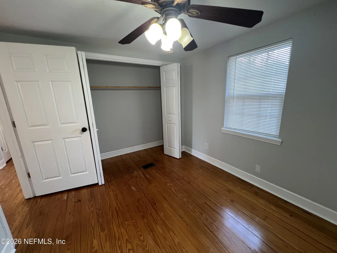 Photo of 468 TAYLOR Avenue