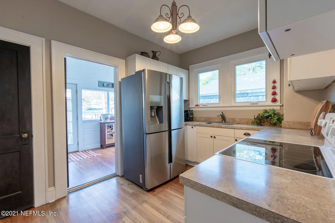 Photo of 4443 BEVERLY Avenue
