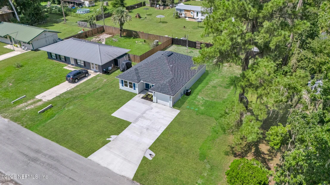 Photo of 126 ROBERTS Boulevard
