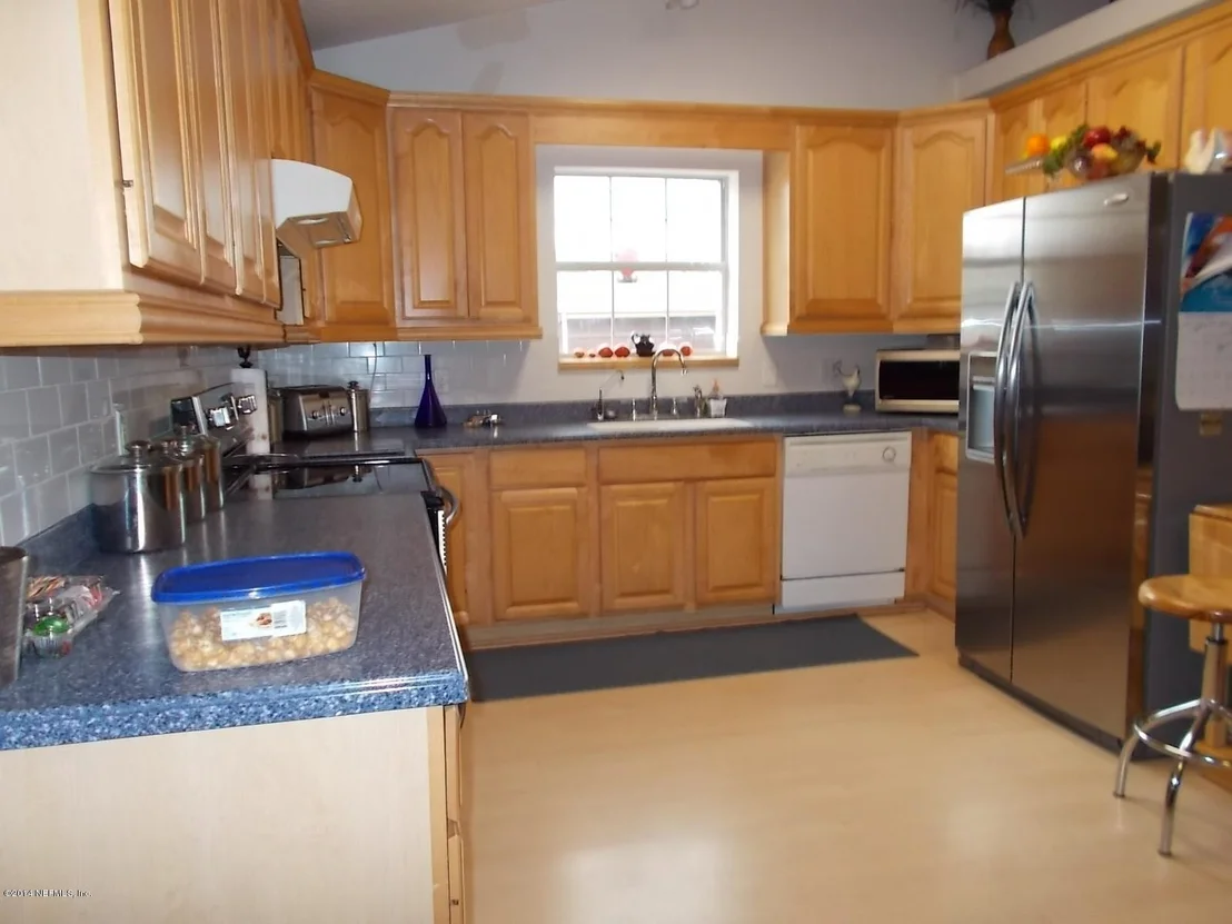 Photo of 9200 Plummer Road