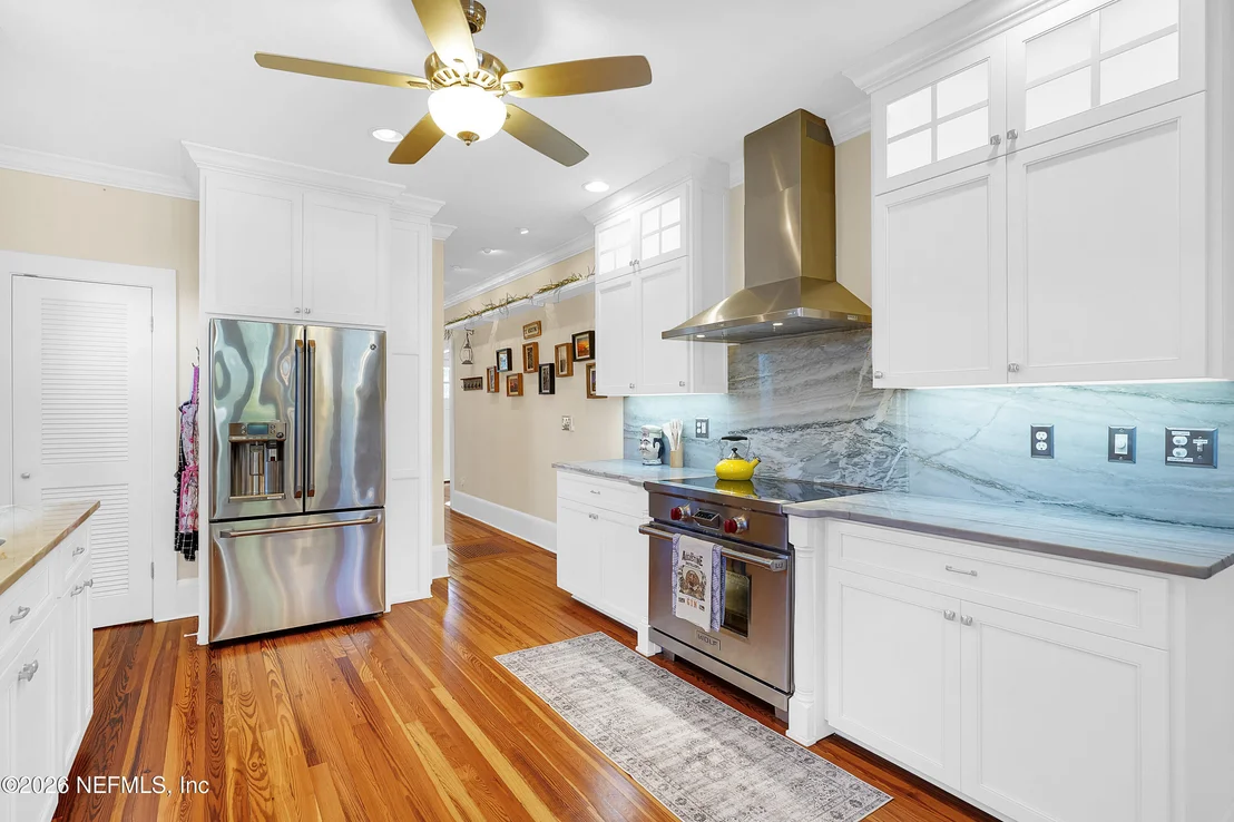 Photo of 28 E PARK Avenue