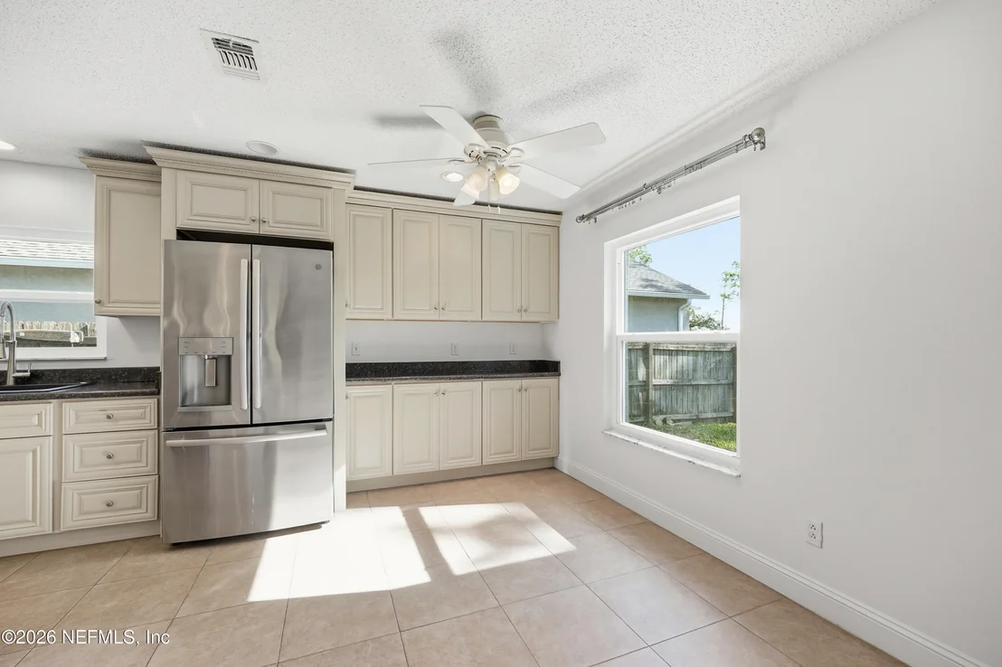 Photo of 305 ISLAND LANDING Drive
