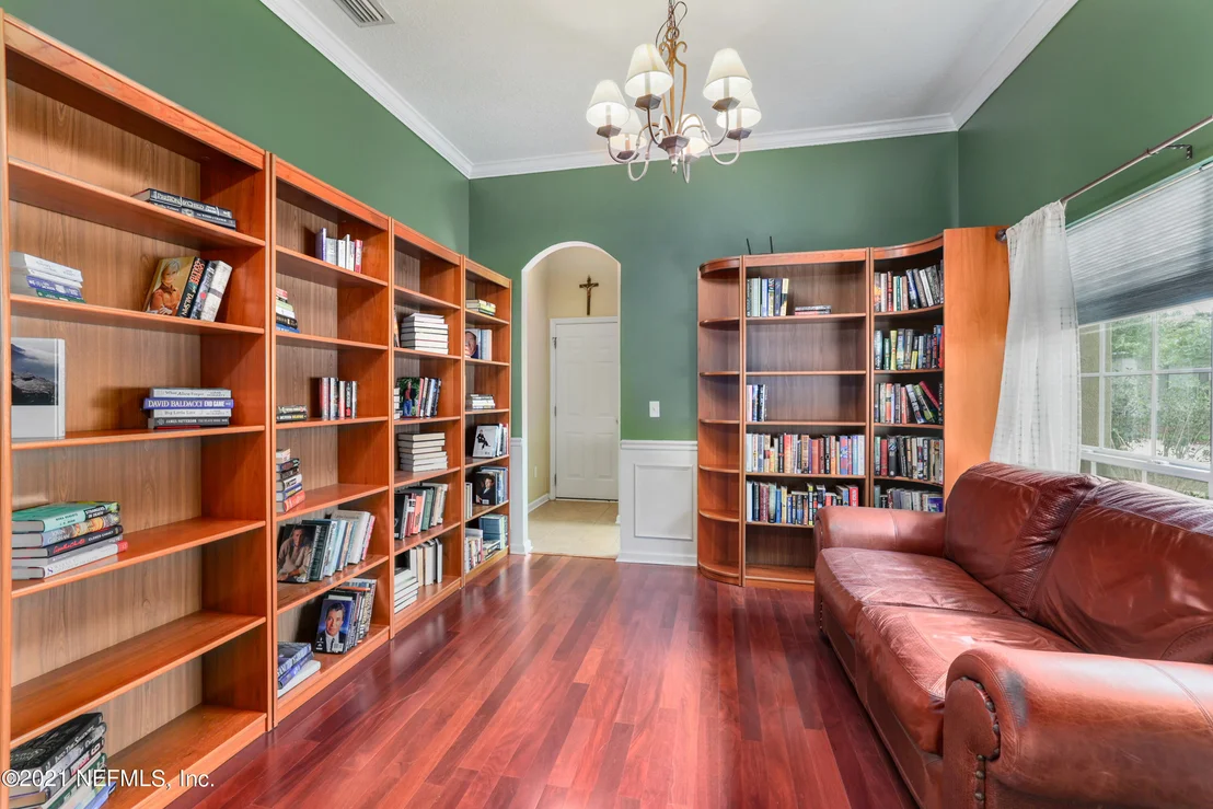 Photo of 420 HEATHER PARK Lane