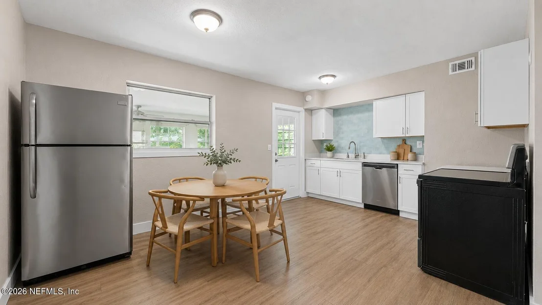 Photo of 1425 DOMAS Drive