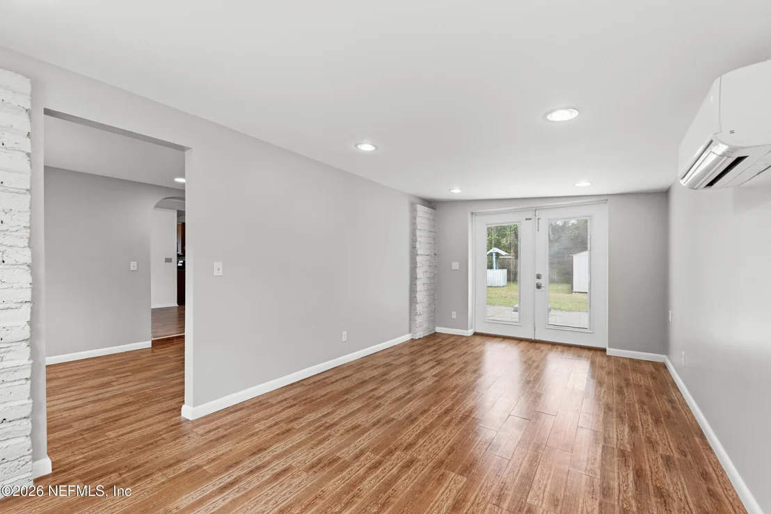 Photo of 6929 ROLLO Road