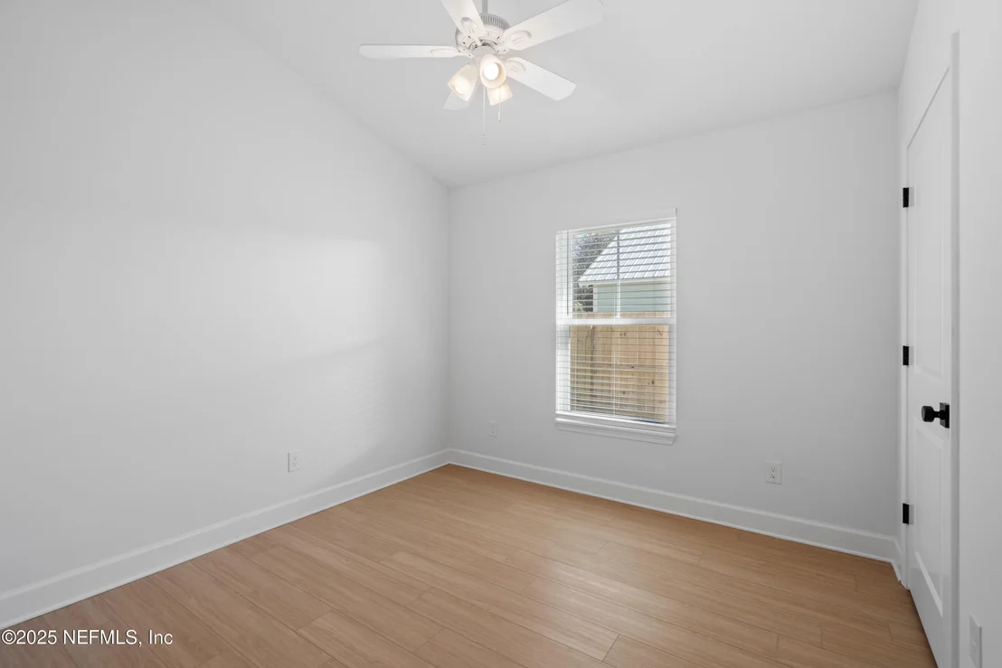 Photo of 916 KENNEDY Drive