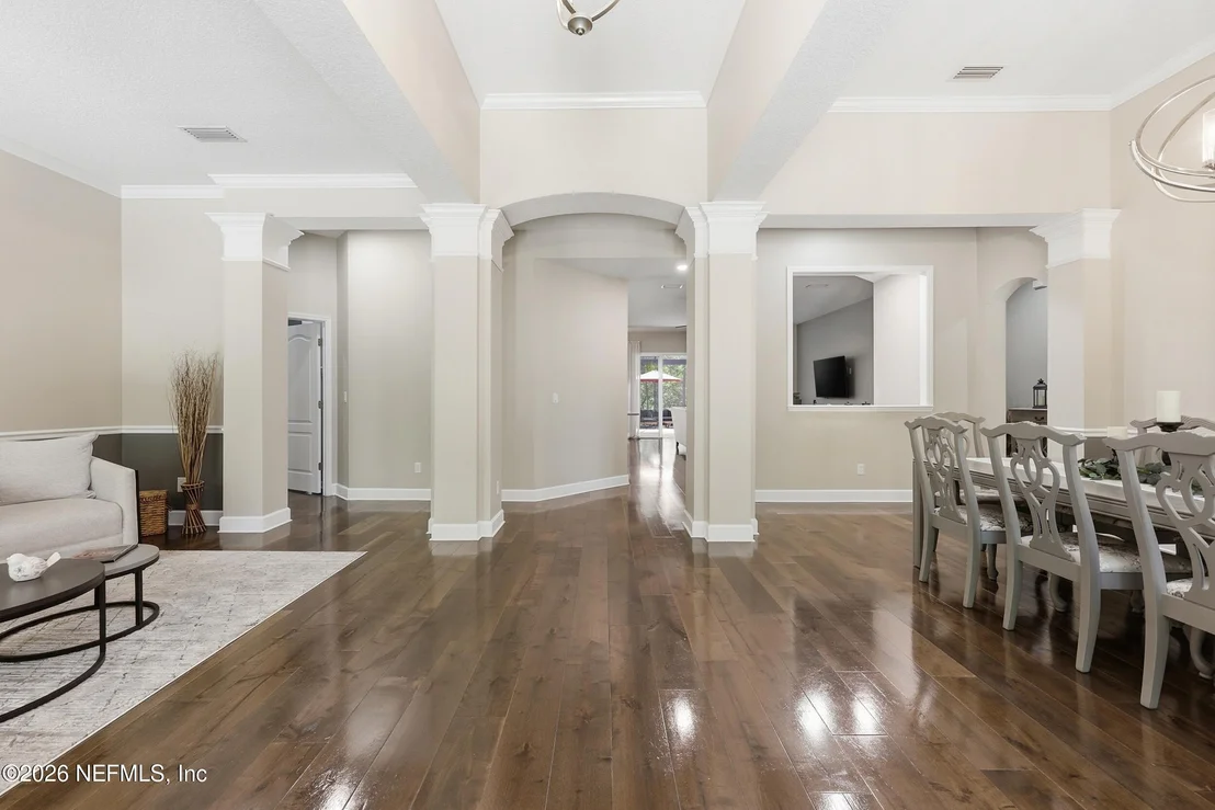 Photo of 275 FLORES Way