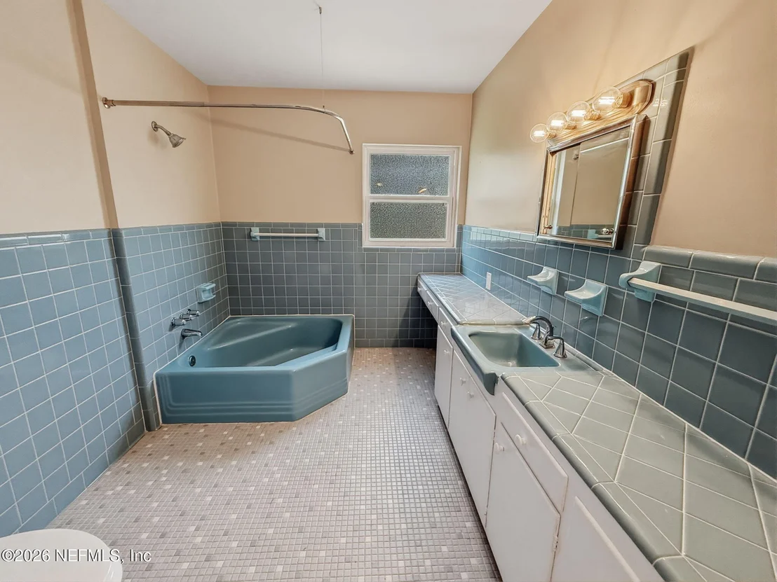 Photo of 477 DEL MONTE Drive