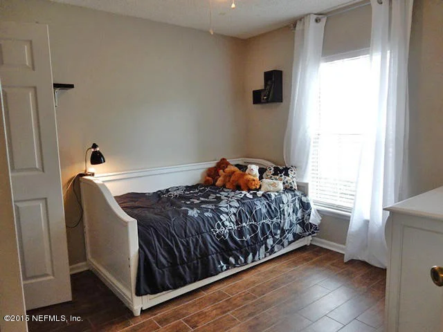 Photo of 100 IVY LAKES Drive