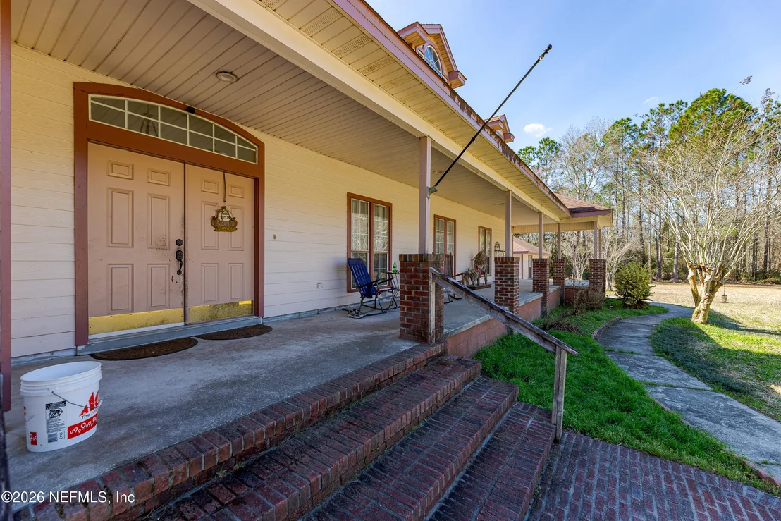 Photo of 8404 NESBITT Road