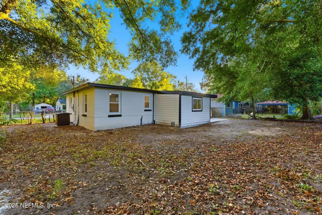 Photo of 2555 BEAVERBROOK Place