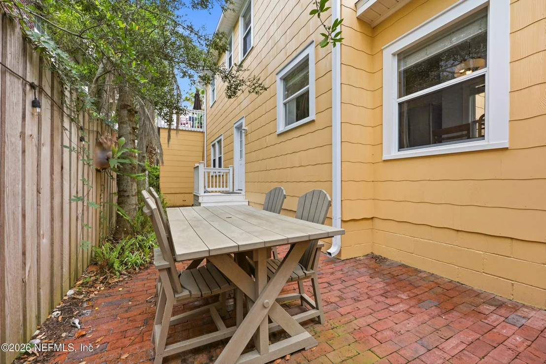 Photo of 525 2ND Street
