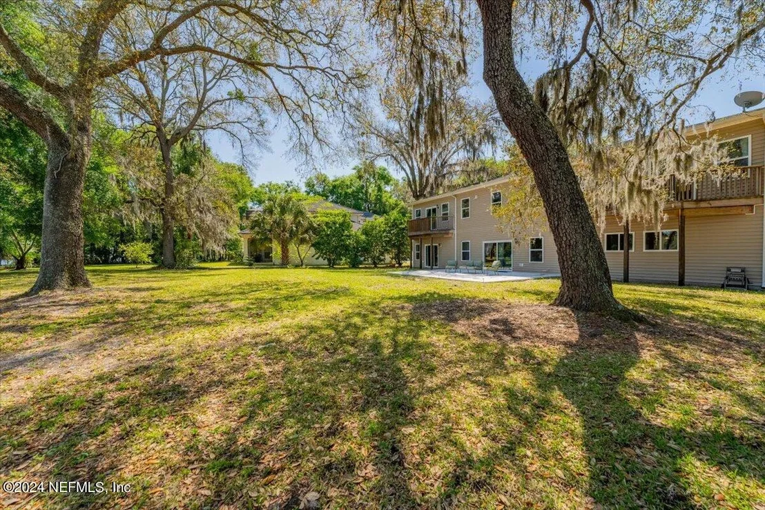 Photo of 1061 CEDAR BAY Road