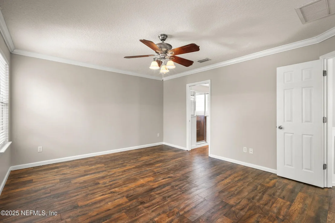 Photo of 1821 ENTERPRISE Avenue