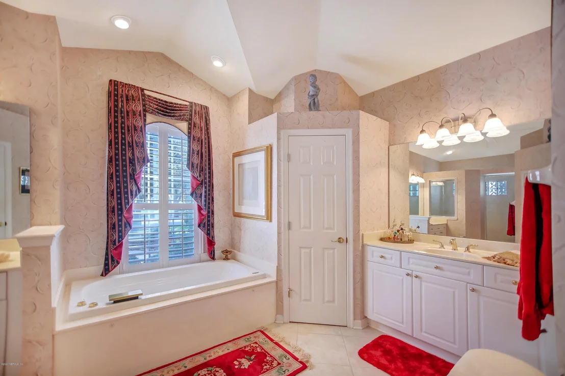 Photo of 261 PINEHURST POINTE Drive