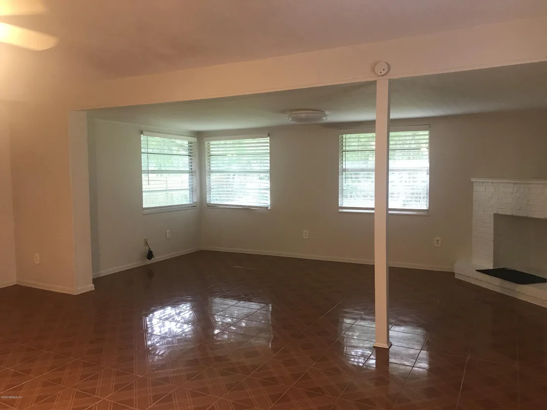 Photo of 2380 VILLANOVA Circle