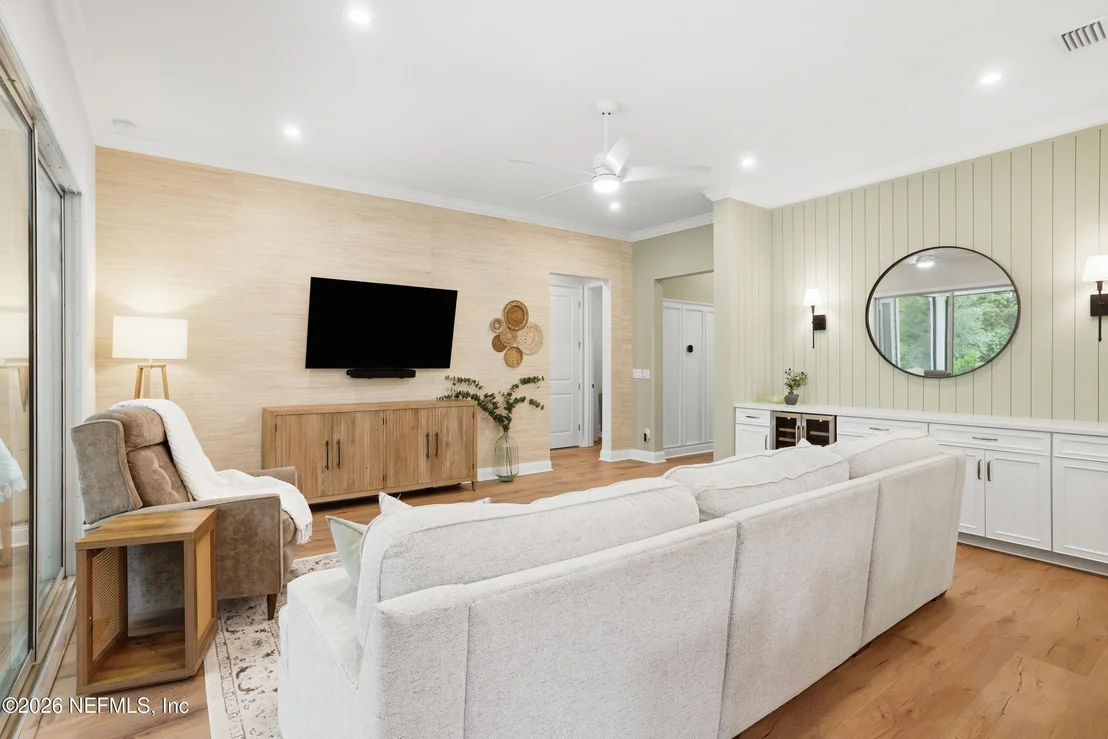Photo of 280 LADYSLIPPER Drive